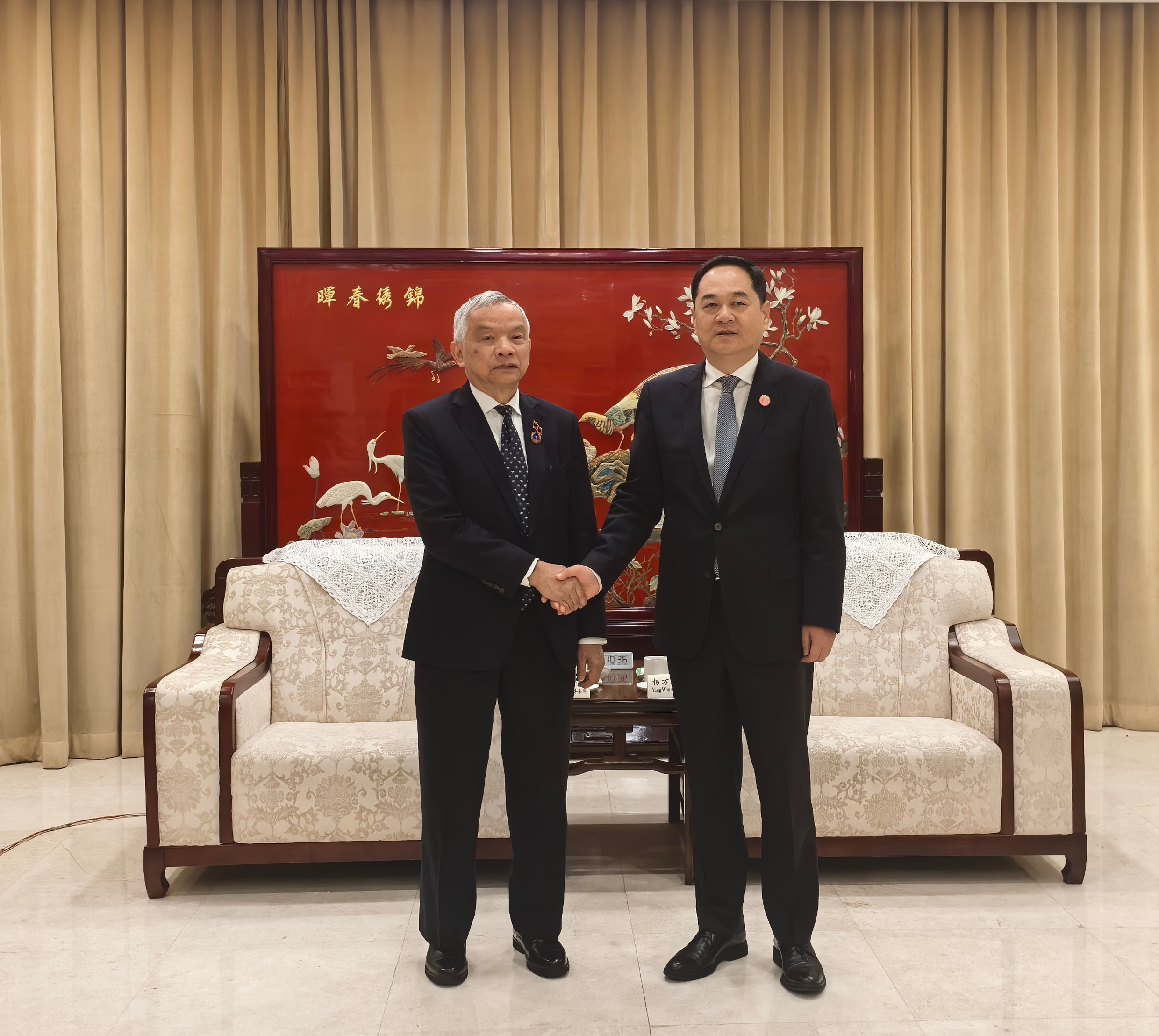 1760076314393001.jpg 111.jpg