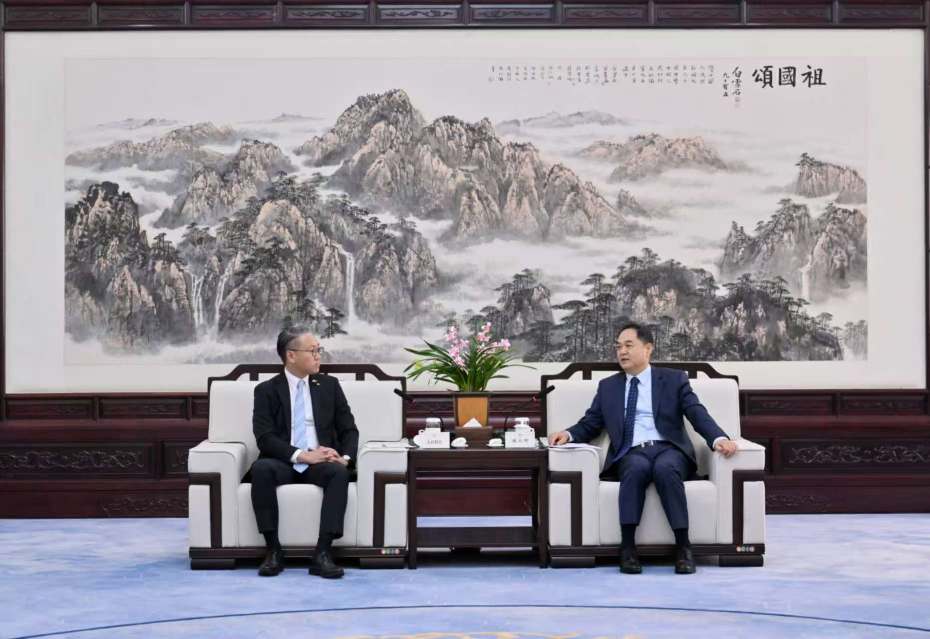 1764732086495348.png 1.png