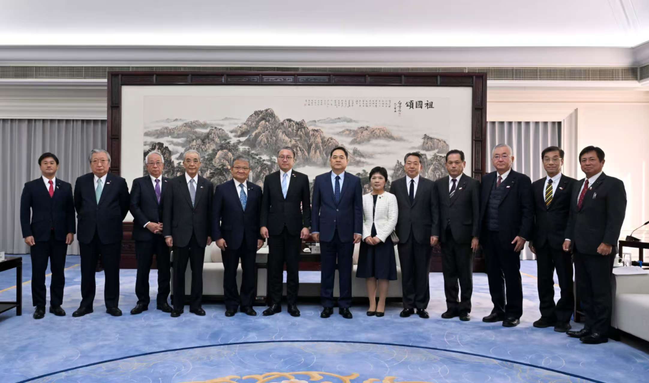 1764732122384128.png 2.png